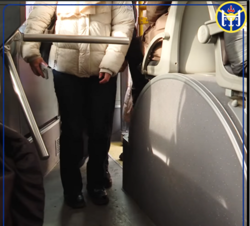 Б.Мөнхдалай: Бид орлогоо нэмэгдүүлэх үүднээс нэг автобусанд туршилтаар хаалт байршуулсан